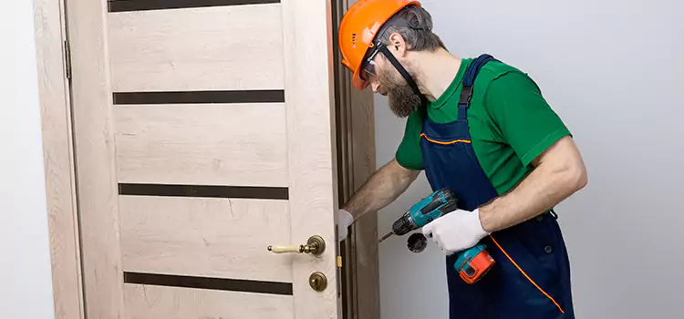 Replace Internal Door Handle with Lock Moore