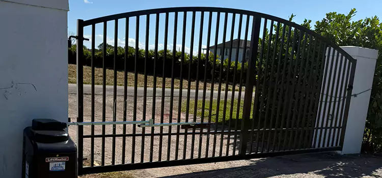 Driveway Fence Repair Moore
