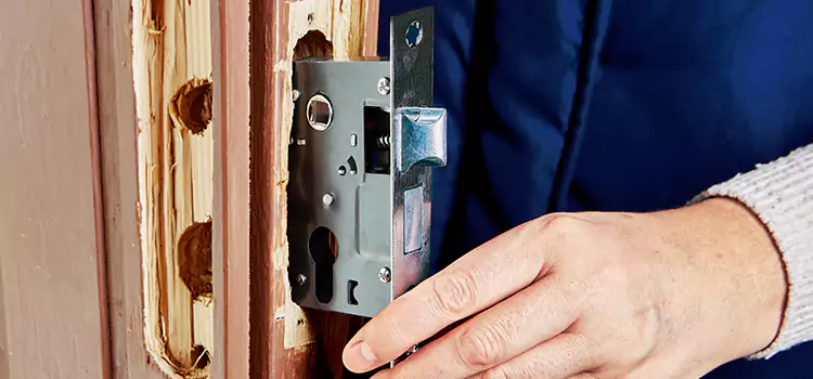 Garage Door Lock Replacement Moore
